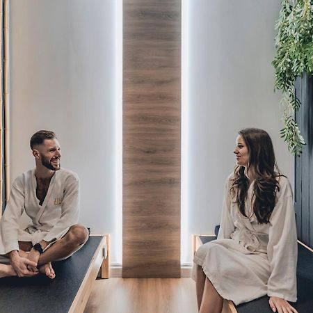 Hotel Lubinowe Wzgorze - Wioska Zdrowia à Nałęczów Extérieur photo
