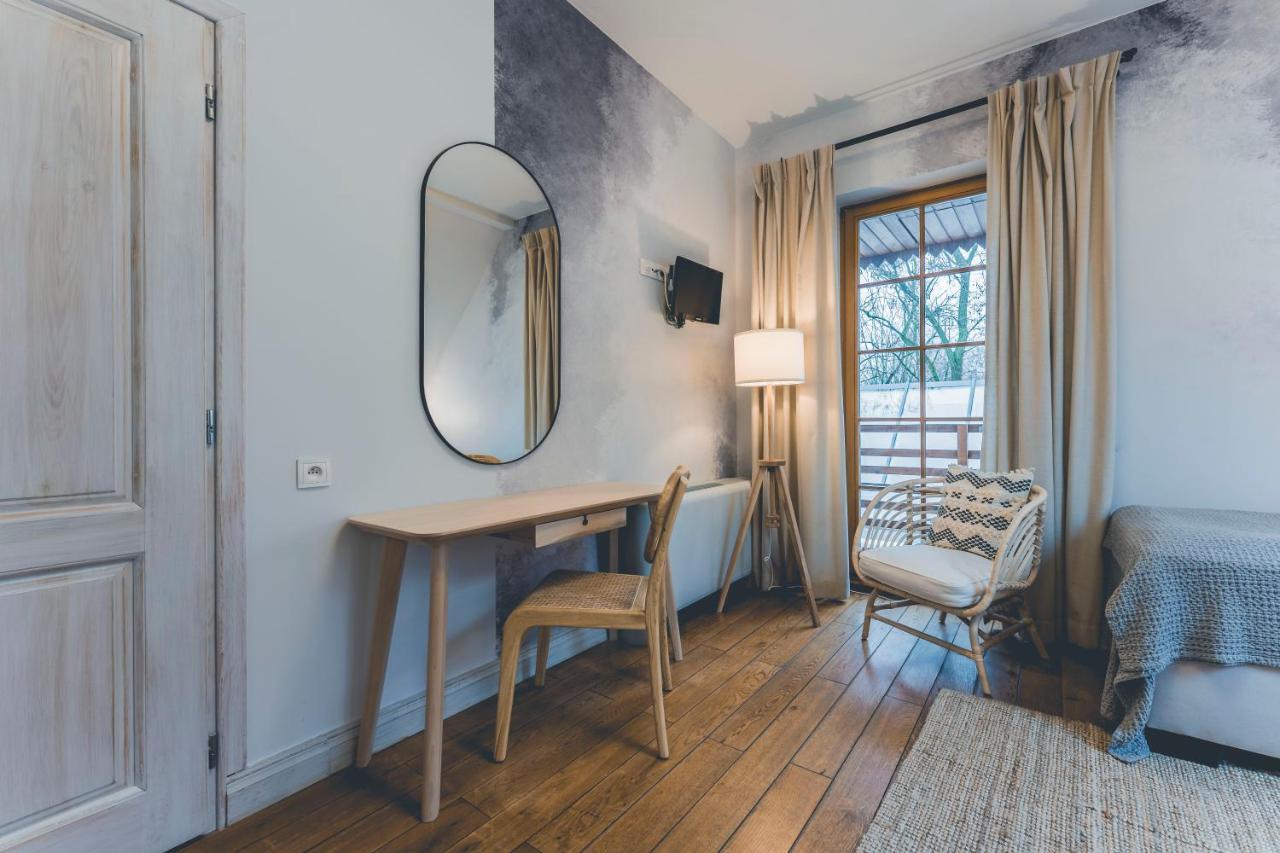 Hotel Lubinowe Wzgorze - Wioska Zdrowia à Nałęczów Extérieur photo